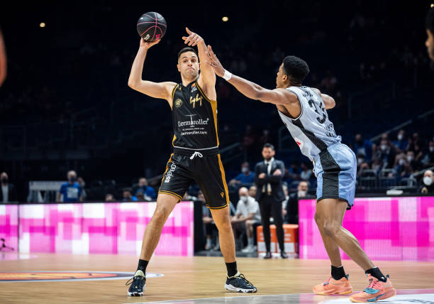 他们面对的 他们面对的