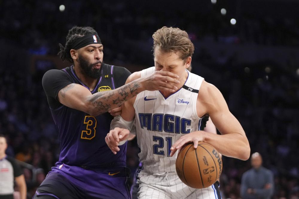 上半场结束 上半场结束