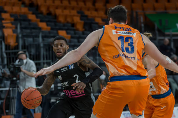 青岛男篮比 青岛男篮比